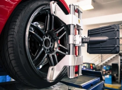 Four Wheel Alignment Image